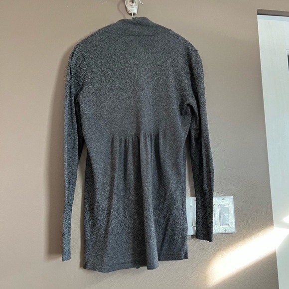 Thyme maternity shawl - Picture 4 of 5